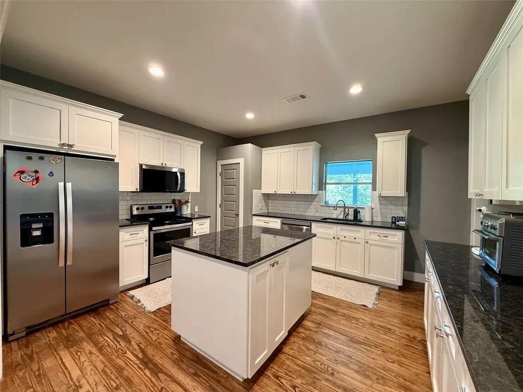 739 Pleasant Grove Road Elgin TX 78621