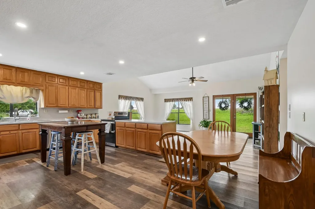 2051 County Road 448 Taylor TX 76574