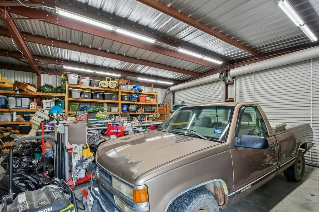 2051 County Road 448 Taylor TX 76574