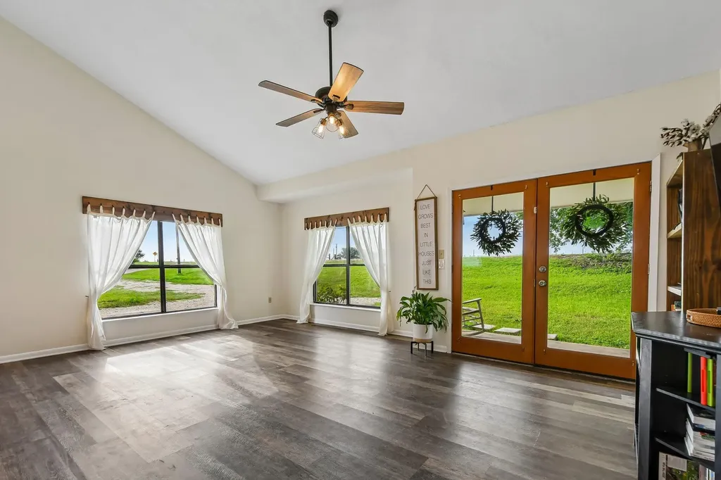 2051 County Road 448 Taylor TX 76574