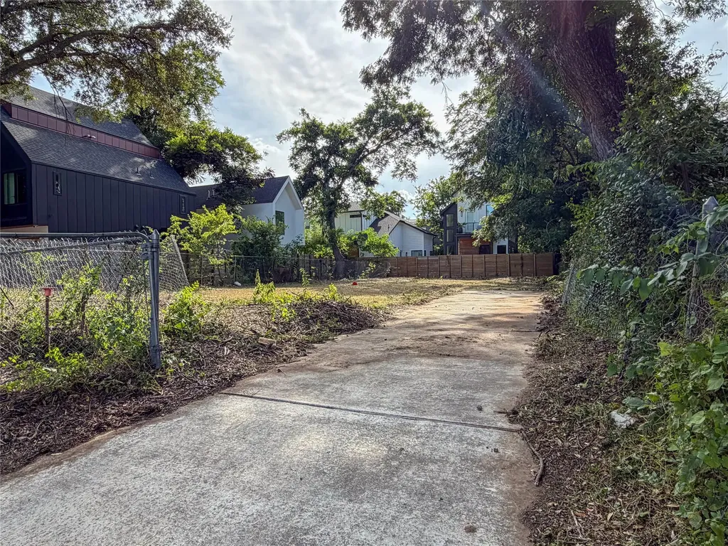 802 Maude Street Austin TX 78702