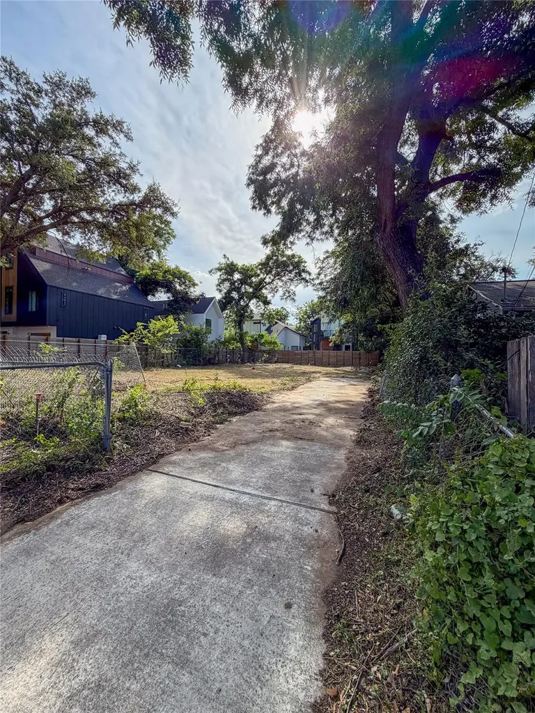 802 Maude Street Austin TX 78702