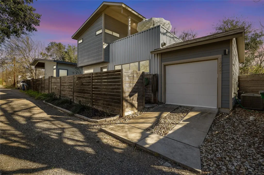 1402 Singleton Avenue Austin TX 78702