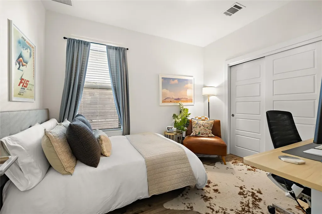 1402 Singleton Avenue Austin TX 78702