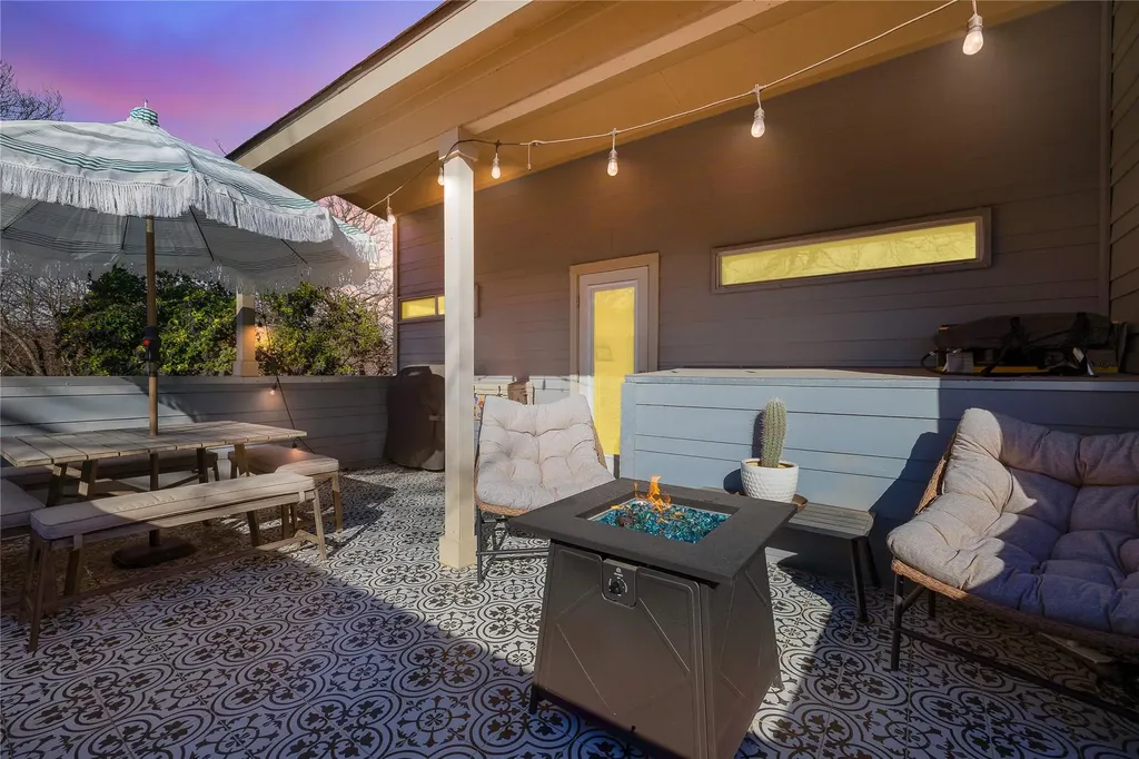 1402 Singleton Avenue Austin TX 78702
