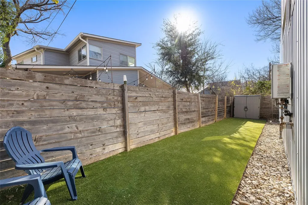 1402 Singleton Avenue Austin TX 78702