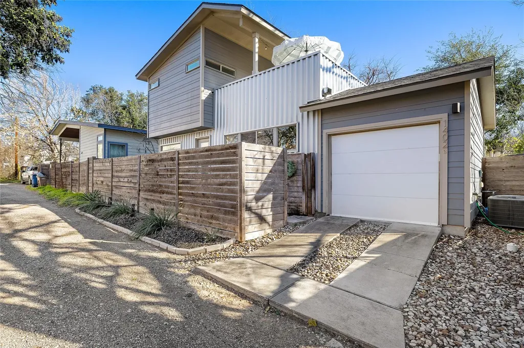 1402 Singleton Avenue Austin TX 78702