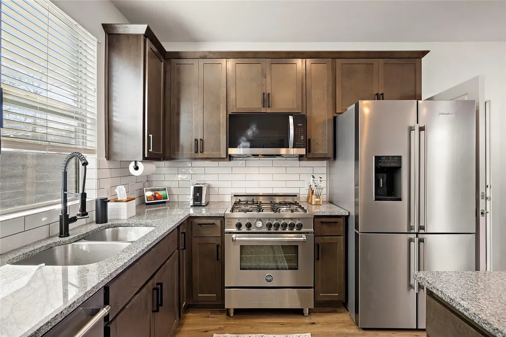 1402 Singleton Avenue Austin TX 78702