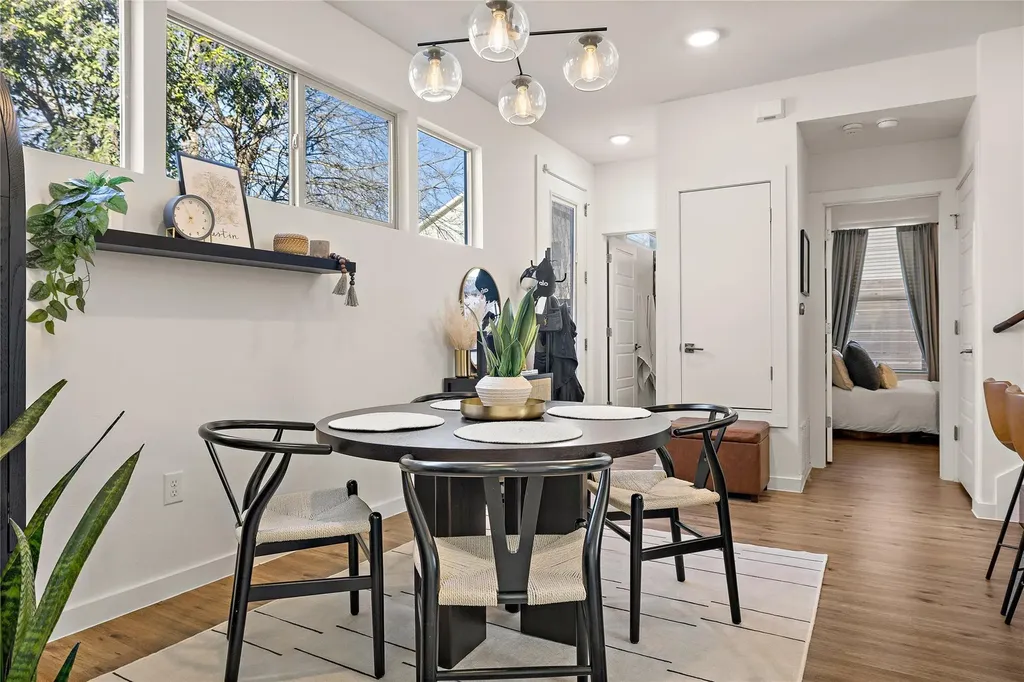 1402 Singleton Avenue Austin TX 78702