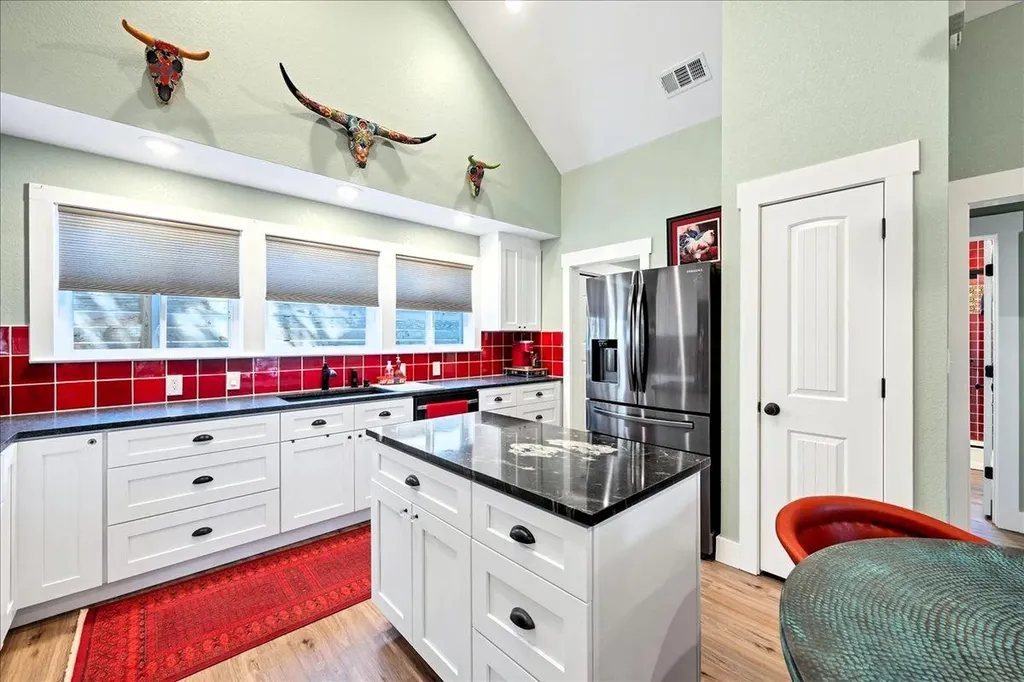10502 W Lakeview Drive Jonestown TX 78645