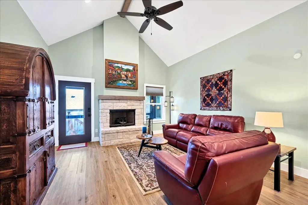 10502 W Lakeview Drive Jonestown TX 78645