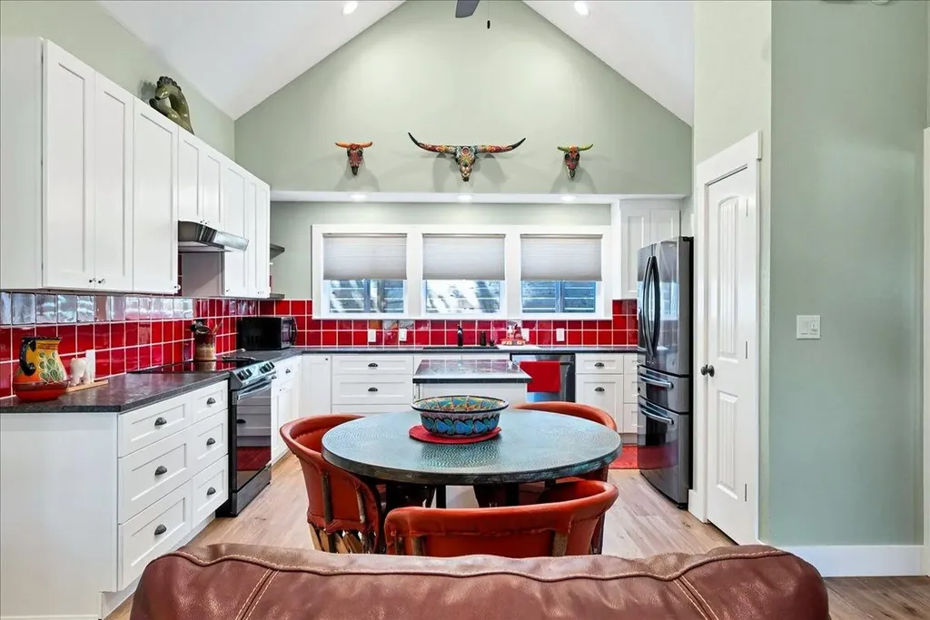 10502 W Lakeview Drive Jonestown TX 78645