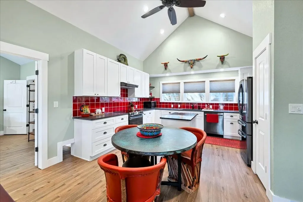 10502 W Lakeview Drive Jonestown TX 78645