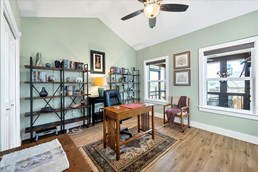 10502 W Lakeview Drive Jonestown TX 78645