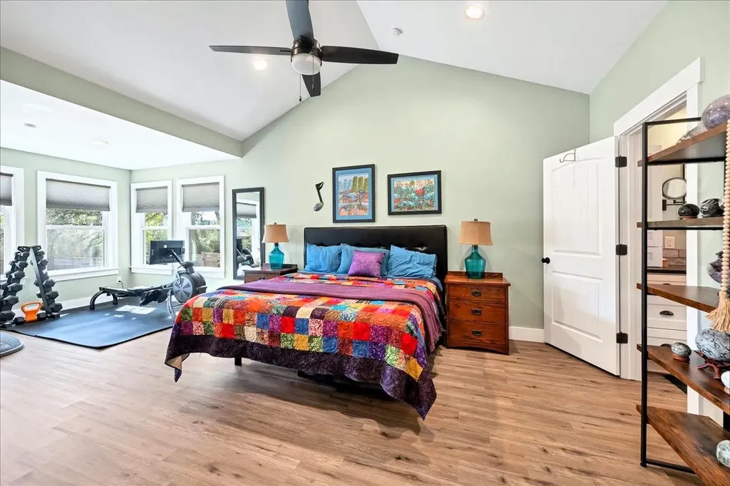10502 W Lakeview Drive Jonestown TX 78645