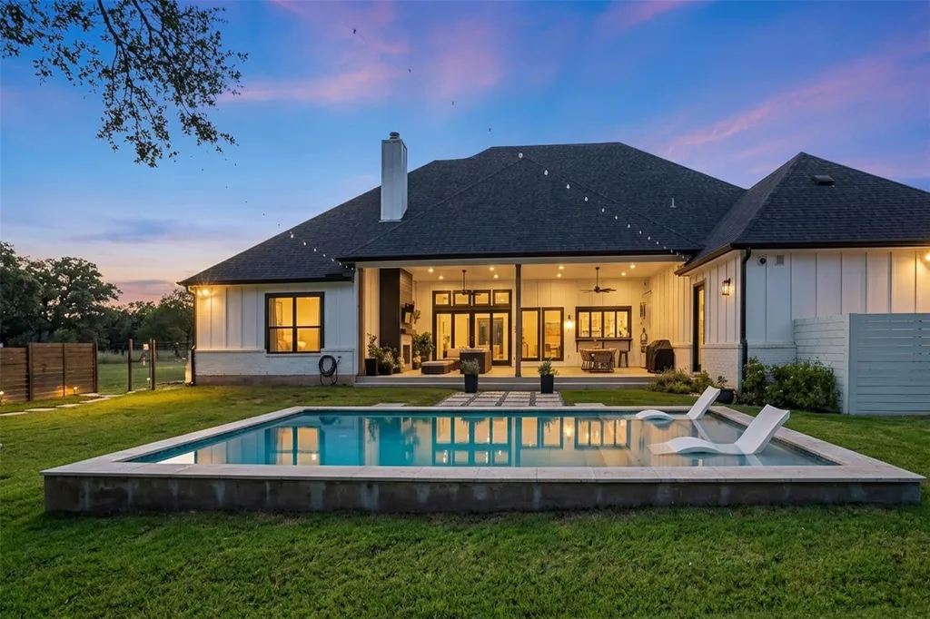 141 Blessing Ranch Estates Drive Liberty Hill TX 78642