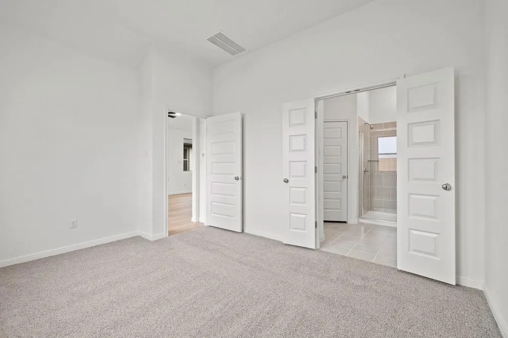 214 Hornet Street Elgin TX 78621