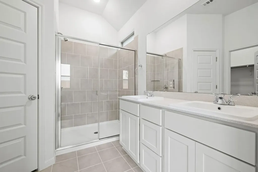 214 Hornet Street Elgin TX 78621