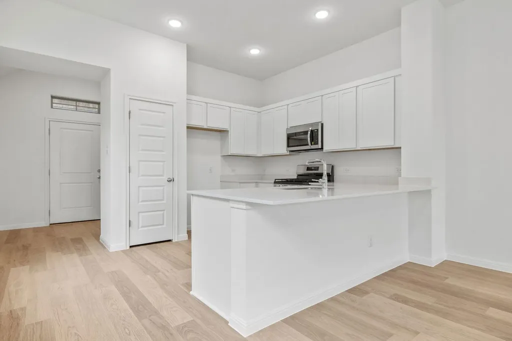 214 Hornet Street Elgin TX 78621