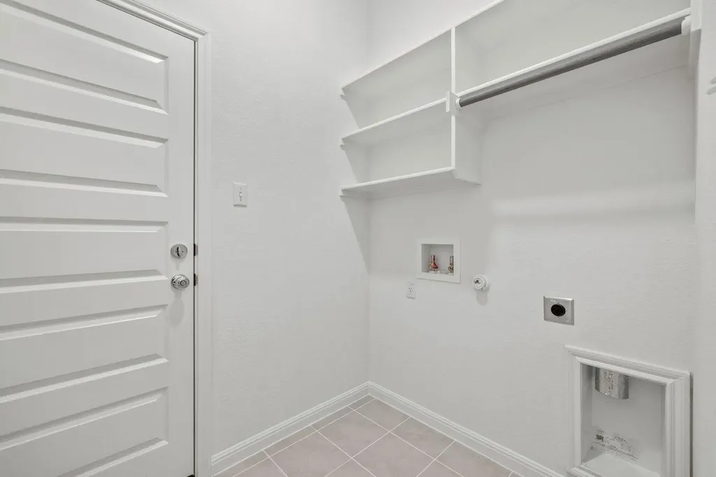 214 Hornet Street Elgin TX 78621