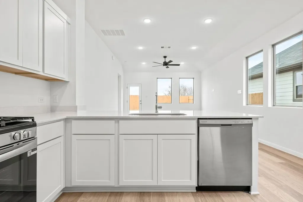 214 Hornet Street Elgin TX 78621