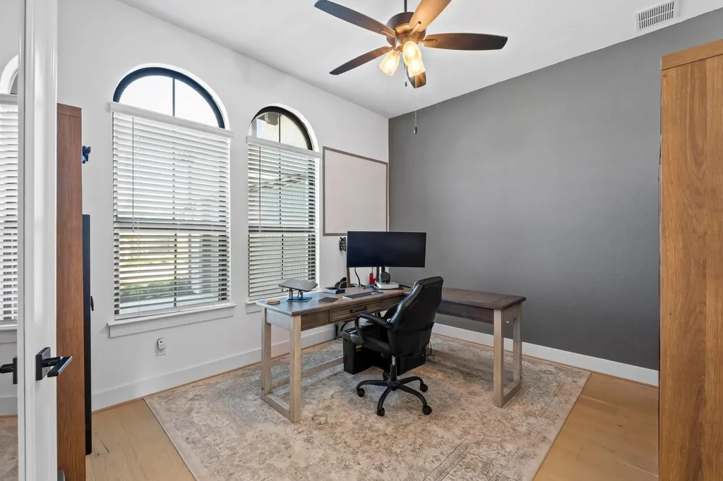 668 Two Creeks Lane Austin TX 78737