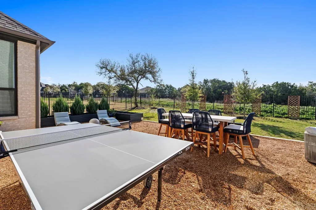 668 Two Creeks Lane Austin TX 78737