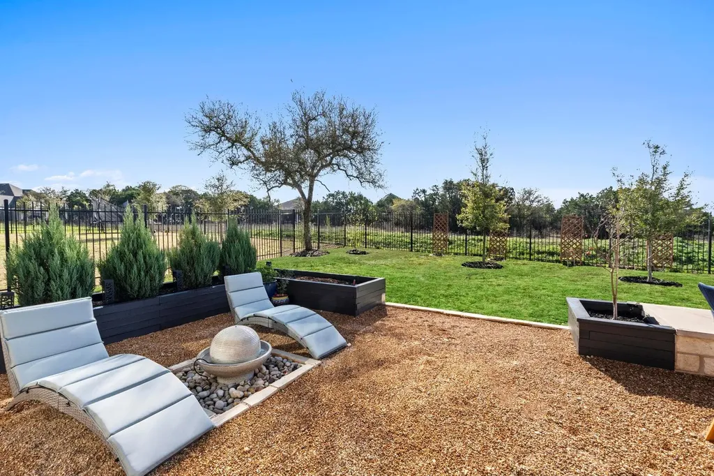 668 Two Creeks Lane Austin TX 78737