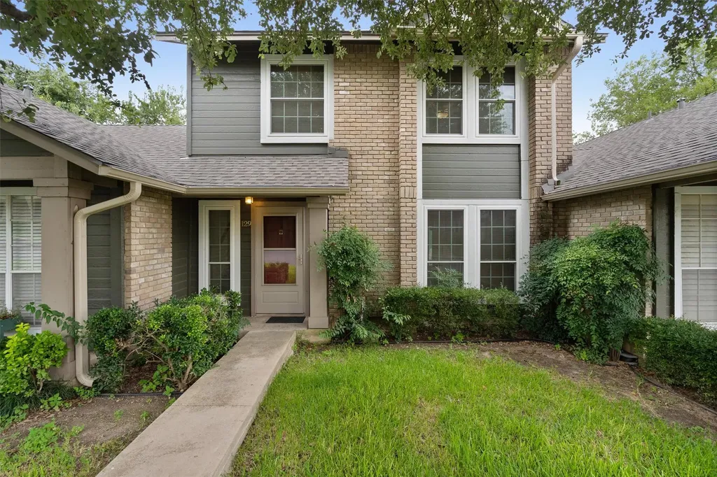 1015 E Yager Lane Austin TX 78753