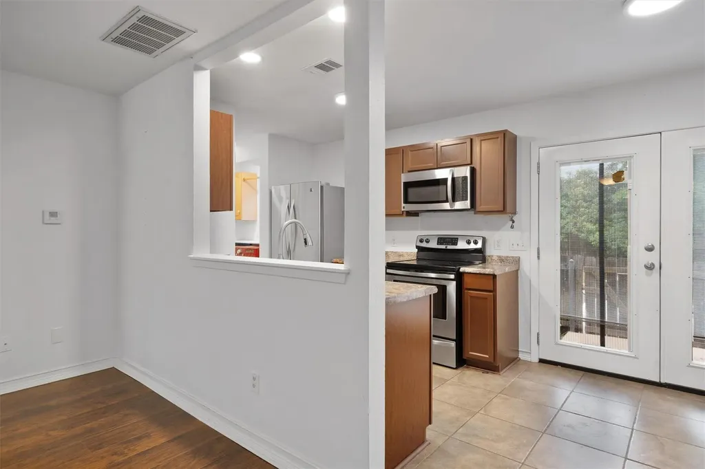 1015 E Yager Lane Austin TX 78753