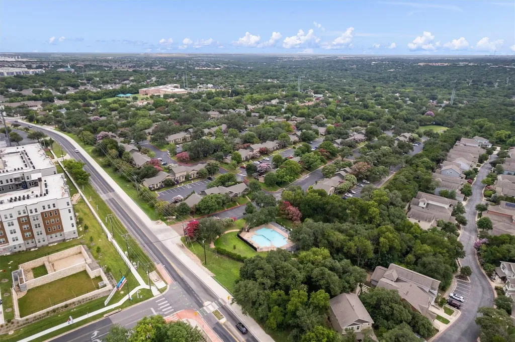 1015 E Yager Lane Austin TX 78753