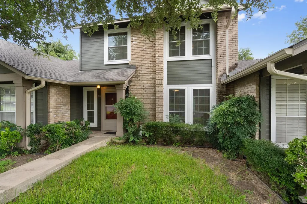 1015 E Yager Lane Austin TX 78753