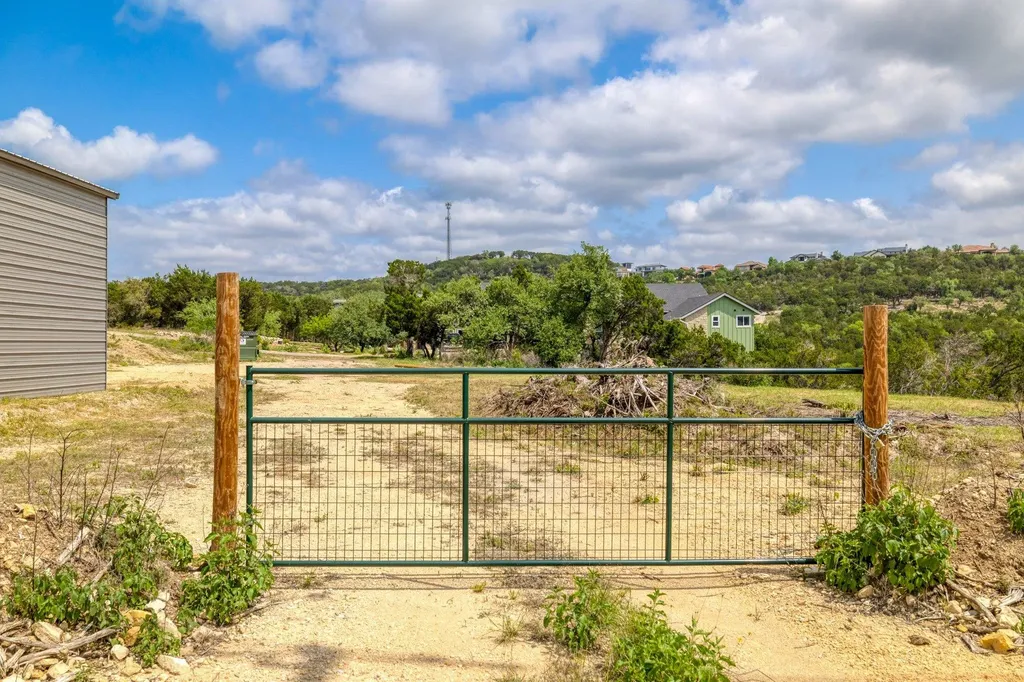 7913 Navajo Pass Leander TX 78641