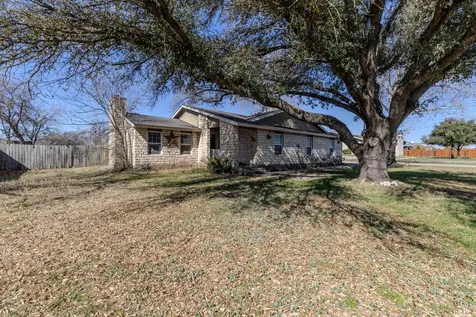 61 Family Circle Hutto TX 78634