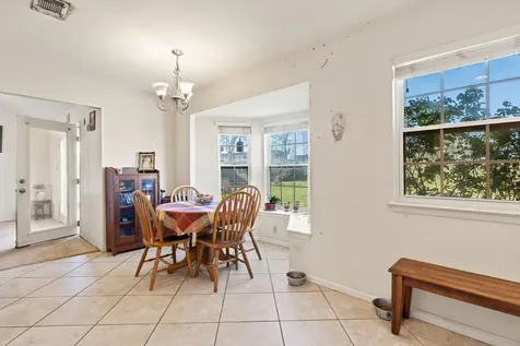 61 Family Circle Hutto TX 78634
