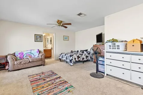 61 Family Circle Hutto TX 78634