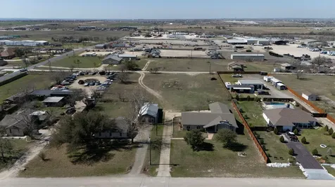 61 Family Circle Hutto TX 78634