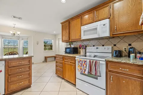 61 Family Circle Hutto TX 78634