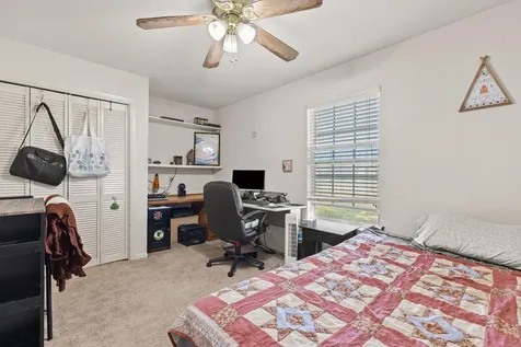 61 Family Circle Hutto TX 78634