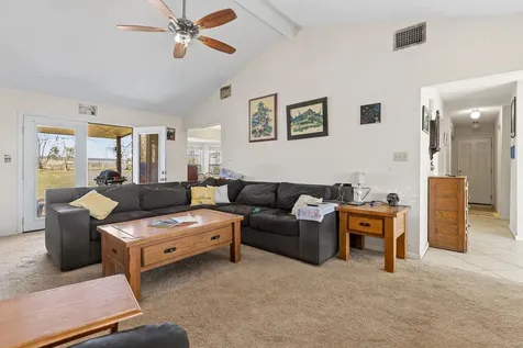 61 Family Circle Hutto TX 78634