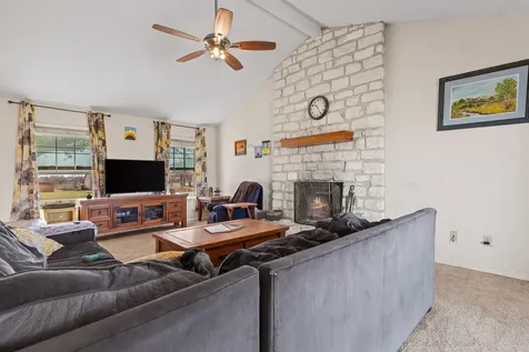61 Family Circle Hutto TX 78634
