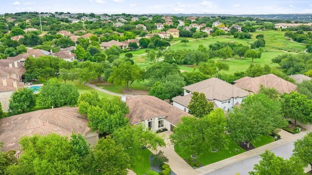 4709 Snake Eagle Cove Austin TX 78738