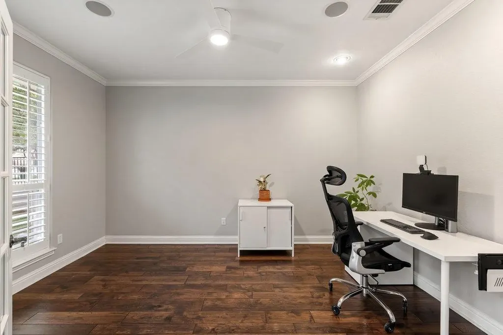 4709 Snake Eagle Cove Austin TX 78738