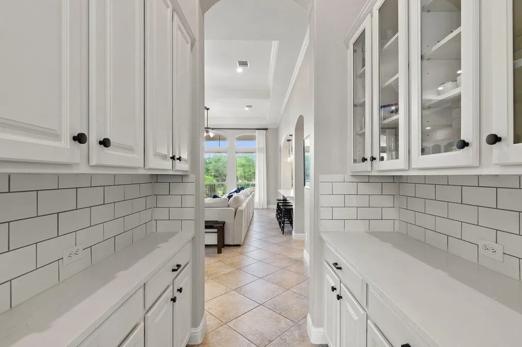 4709 Snake Eagle Cove Austin TX 78738