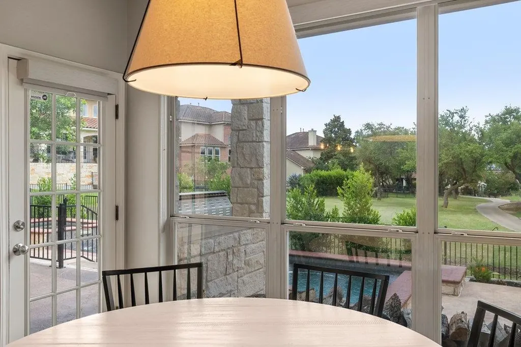 4709 Snake Eagle Cove Austin TX 78738