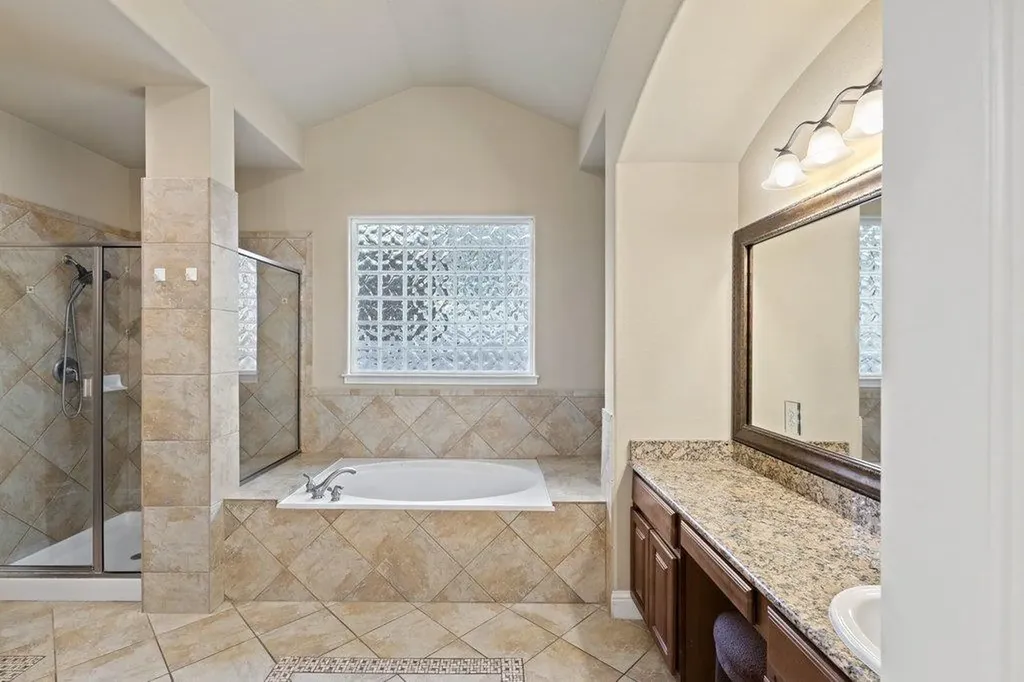 4709 Snake Eagle Cove Austin TX 78738