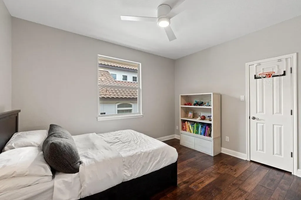 4709 Snake Eagle Cove Austin TX 78738