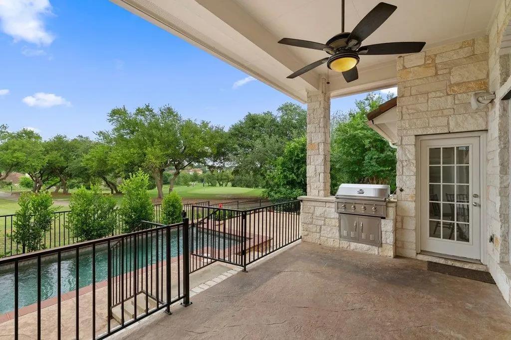 4709 Snake Eagle Cove Austin TX 78738