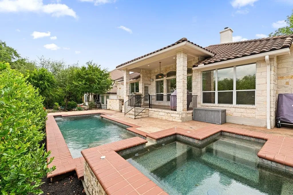 4709 Snake Eagle Cove Austin TX 78738