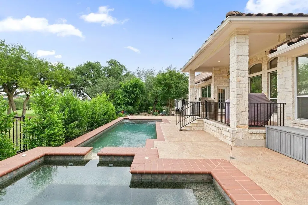 4709 Snake Eagle Cove Austin TX 78738